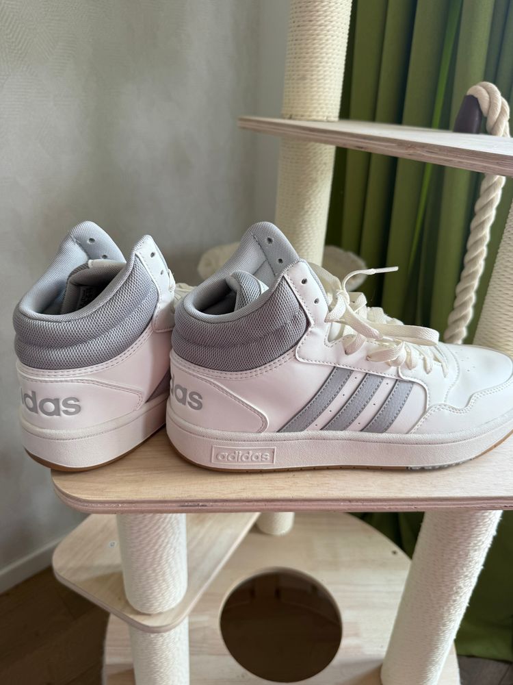 Adidas Hoops 3.0 Mid Basketball Shoes 4