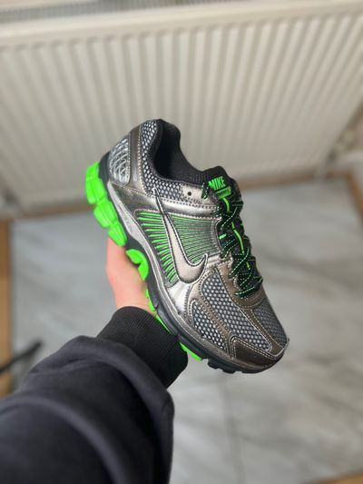 Nike Zoom Vomero 5 SE ‘Metallic Pewter’ £155 RRP - 1186