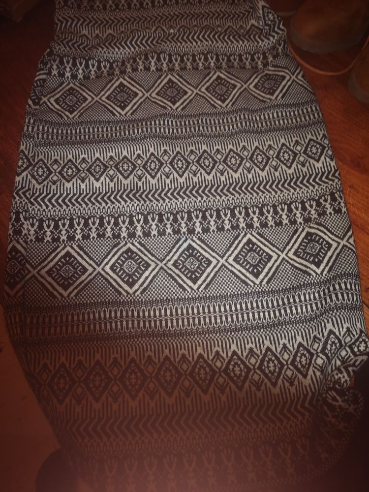 Black And White Patterned Skirt image 1