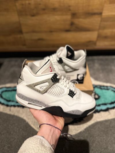 Nike Air Jordan 4 “White Cements 2025” U.K. 9
