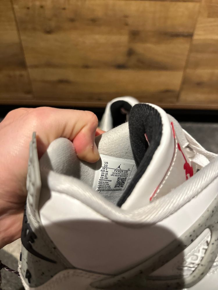 Nike Air Jordan 4 “White Cements 2025” U.K. 9 image 8