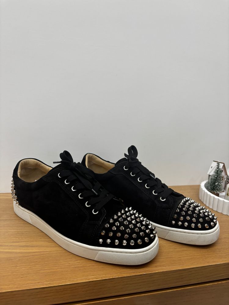Louboutin low-Size 42,5-Condizioni 9/10