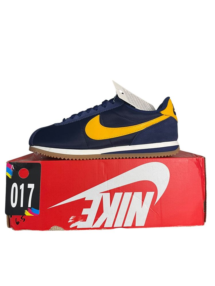 Nike Cortez Sneakers  UK 6.5   017