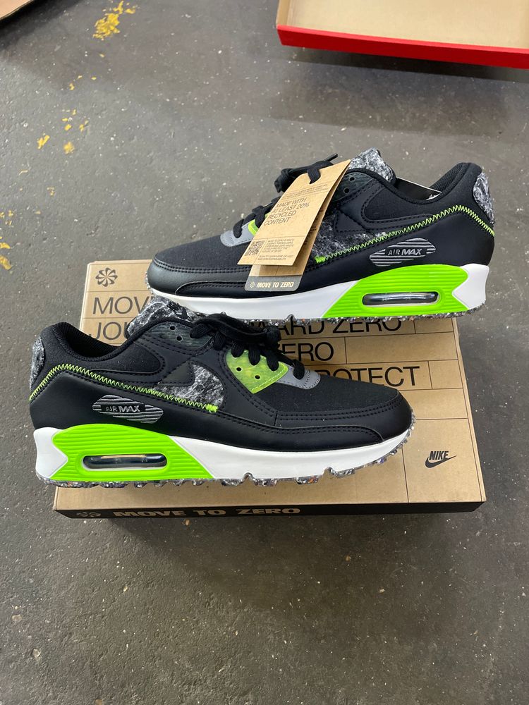 UK 7.5 NIKE AIR MAX 90 BLACK ELECTRIC GREEN image 1