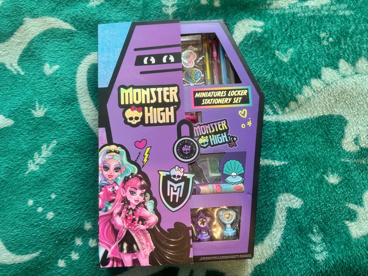 HIGH Monster High Miniatures Locker Stationery Set product image