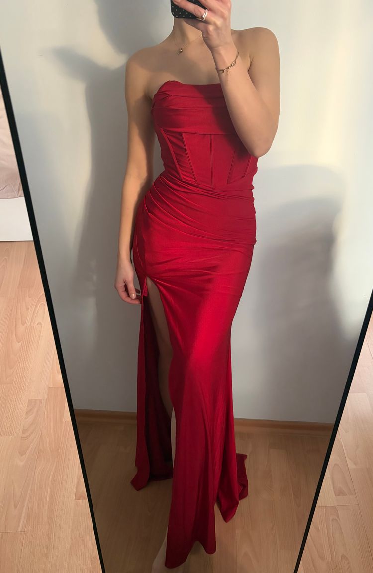 Other Czerwona maxi sukienka gorsetowa odkryte ramiona rozmiar M product image