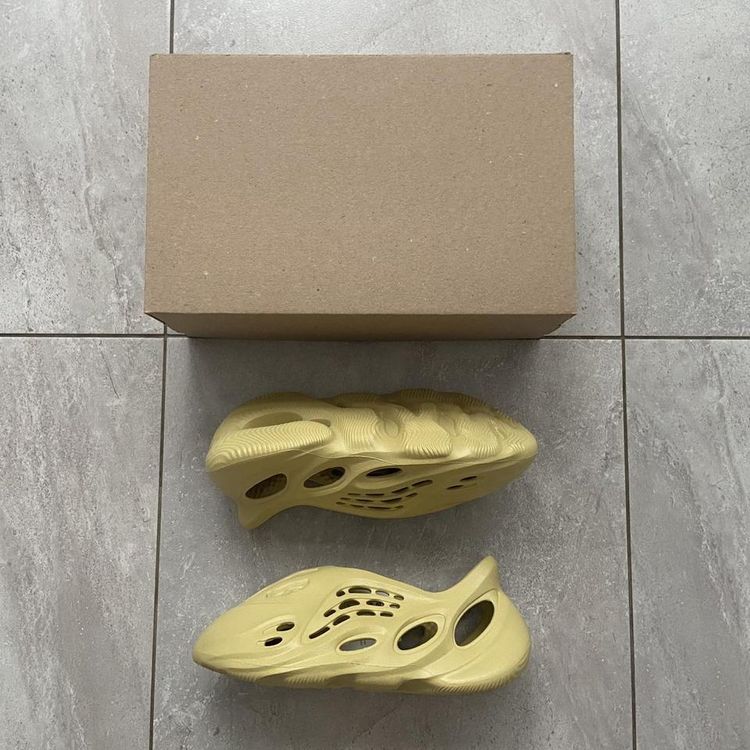 Yeezy Yeezy Foam Runner Sulfur - UK 10/US 10 product image