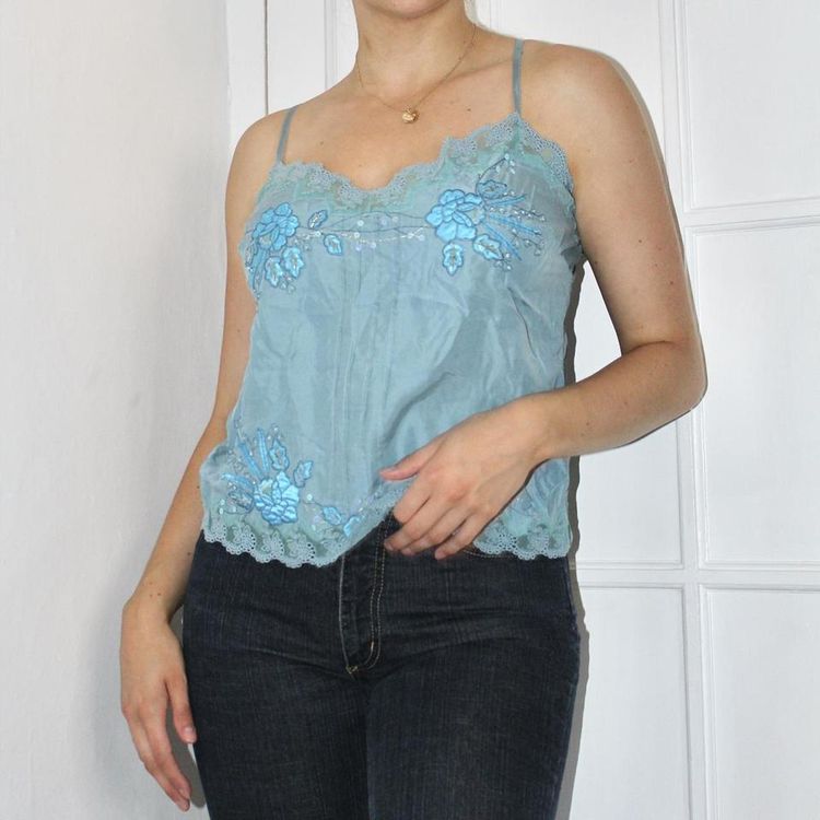 Stunning 100% silk duck egg blue cami top floral appliqué and a delicate lace trim obraz 2