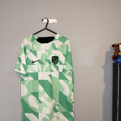 Nike Soccer Jersey - M - Lightly Used