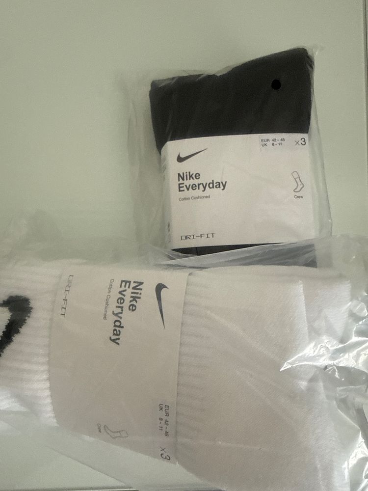 Nike Everyday Socks size 8-11 uk