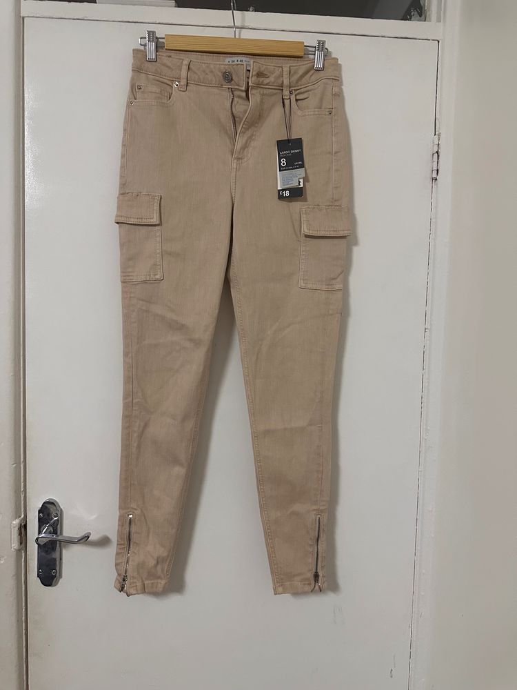 beige cargo pants - Size 8