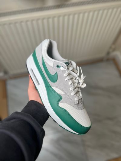 Nike Air Max 1 Essential ‘Evergreen Aura’ £155 RRP - 1181