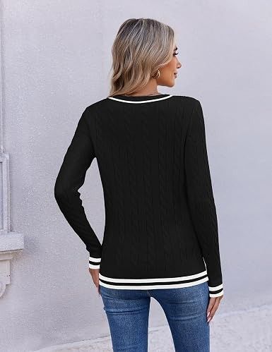 Immagine di Black V-Neck Sweater 3