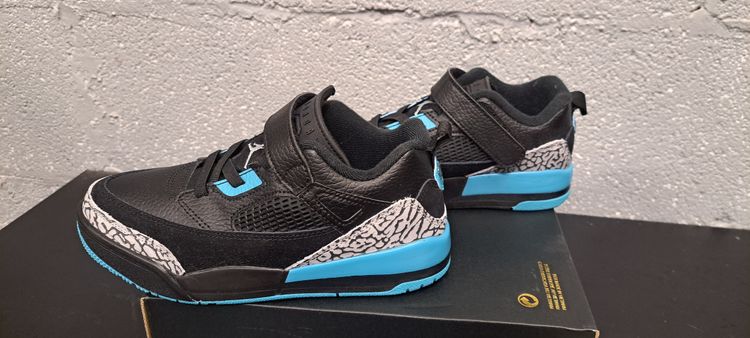 Jordan Spizike Low (PS) UK2.5 EUR 35 Black. Wolf Grey Blue Brand New Box No Lid image 3