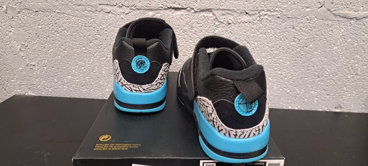Jordan Spizike Low (PS) UK2.5 EUR 35 Black. Wolf Grey Blue Brand New Box No Lid image 4