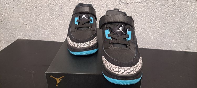 Jordan Spizike Low (PS) UK2.5 EUR 35 Black. Wolf Grey Blue Brand New Box No Lid image 2