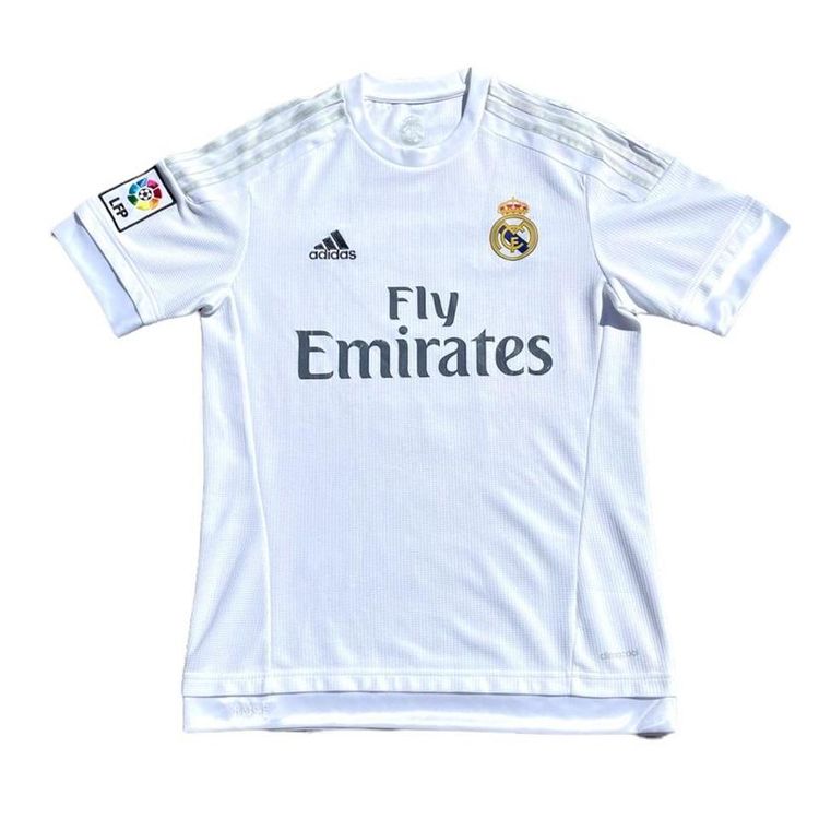 Real Madrid 2015/2016 Home Shirt Toni Kroos Name on Back 2