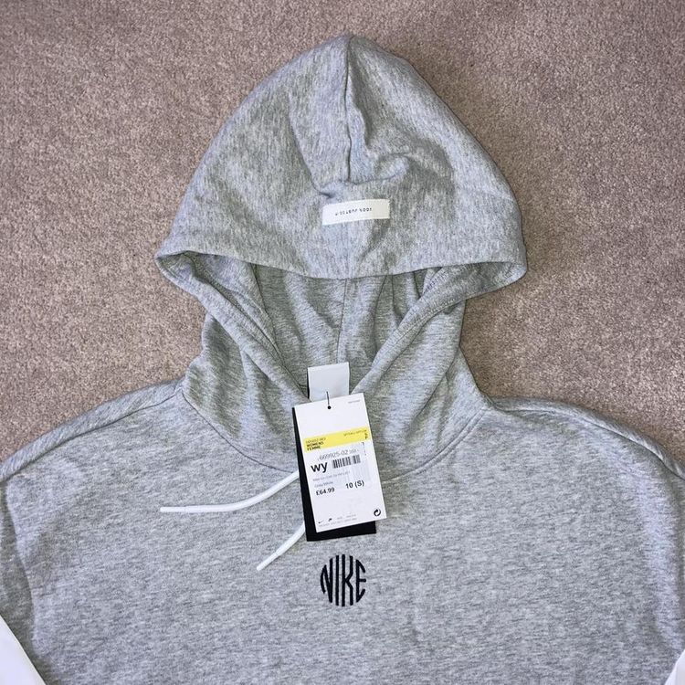 BNWT Nike hoodie in light grey and white  with central embroidered spellout Nike embroidered logo on 2