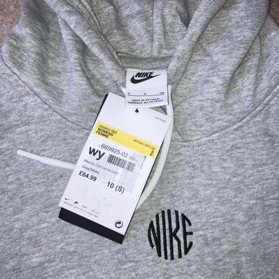 BNWT Nike hoodie in light grey and white with central embroidered spellout Nike embroidered logo on 3