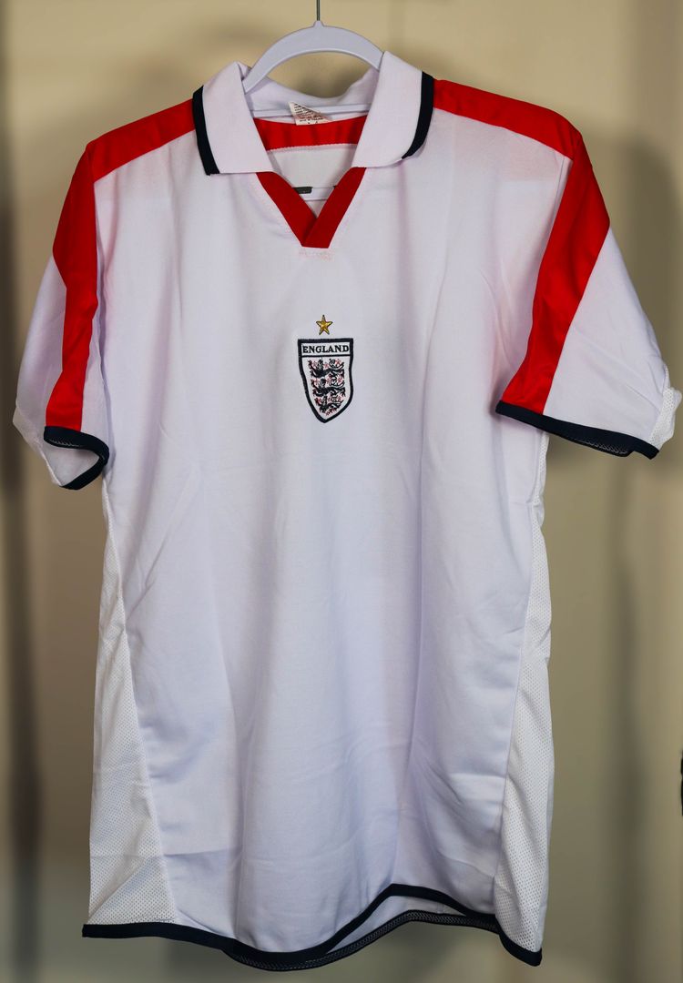Grade B #7 England Euro 2004 Football Home Shirt