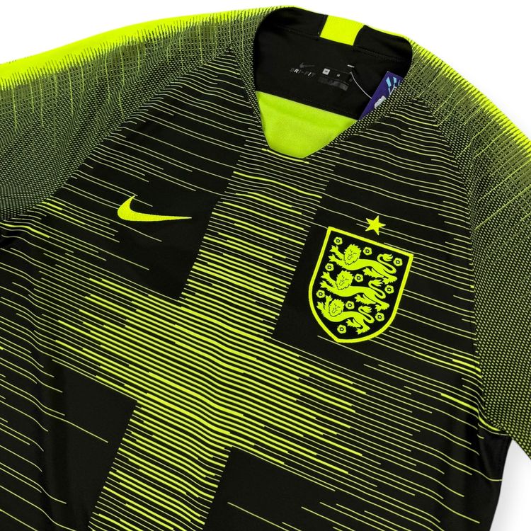 England 2018 Pre Match Shirt (M) image 5
