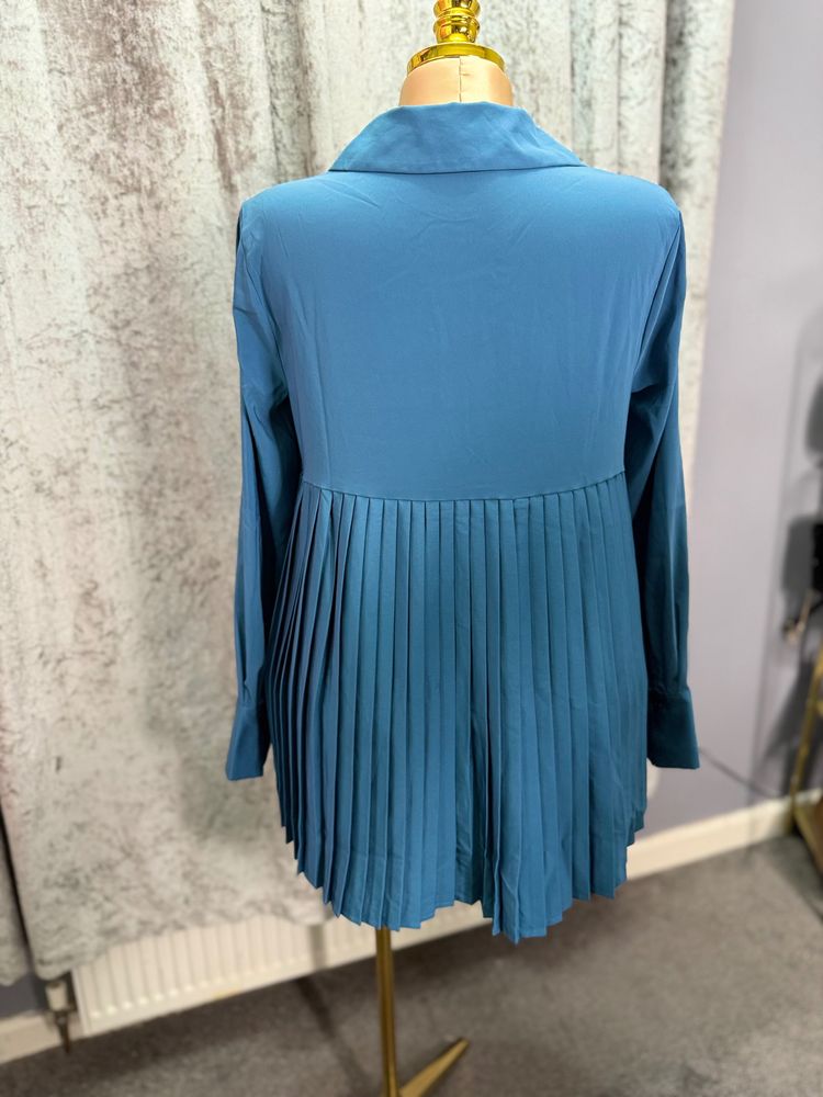 Nina Leonard Blue Pleated Back Blouse image 2
