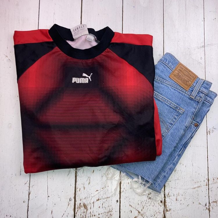 Puma Vintage tshirt 90s y2k▪️colour red black  ▪️by puma ▪️size medium product image