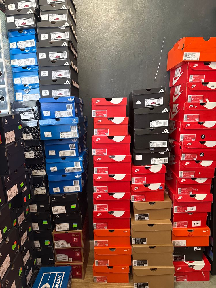 Schuh Stack Of Shoe Boxes product image