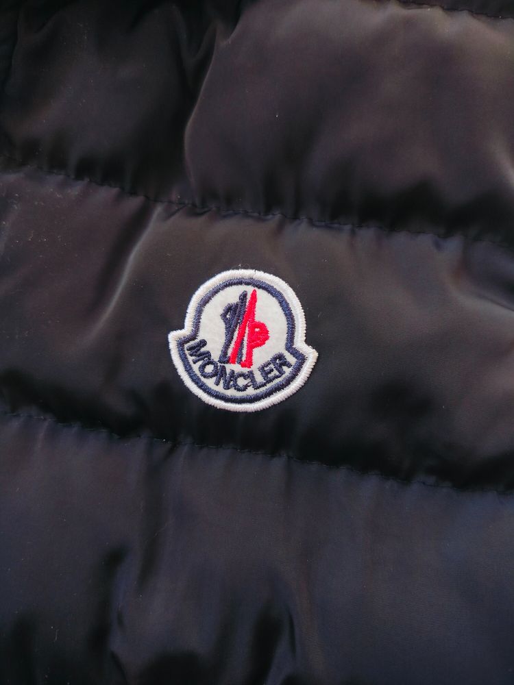 Moncler Black Padded Sleeveless Vest With Hood image 6