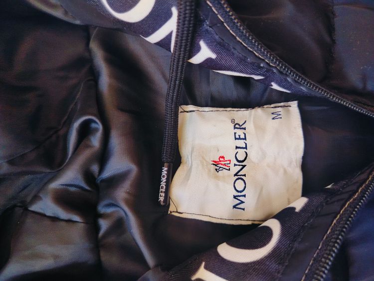 Moncler Black Padded Sleeveless Vest With Hood image 9