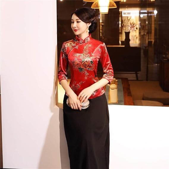 Red Floral Traditional Chinese Top With Black Skirt imagen 1
