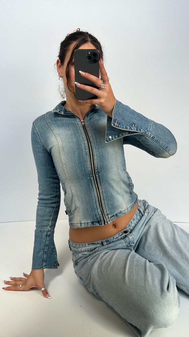 00s denim jacket- size S image 1
