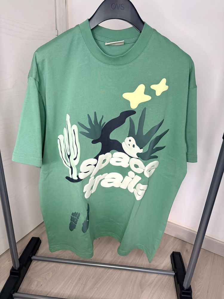 Green Graphic T-Shirt broken planet 