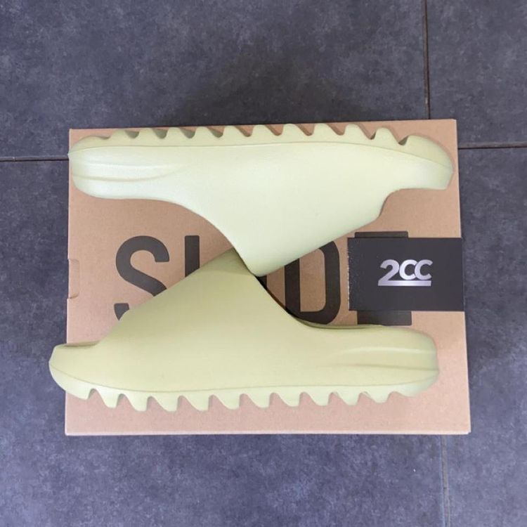 - Adidas Yeezy Slide In the Resin Colourway image 1