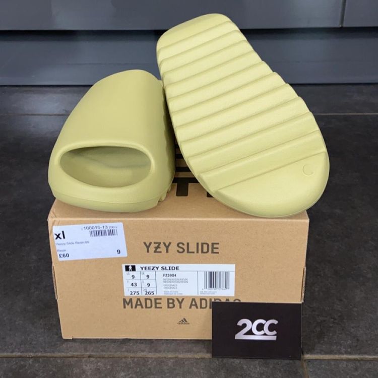 - Adidas Yeezy Slide In the Resin Colourway imagen 4