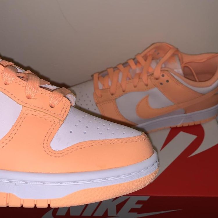 Nike dunk peach cream 2