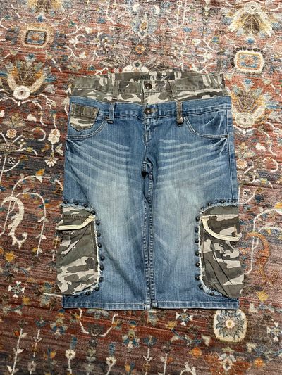Denim shortz With Camouflage Pockets