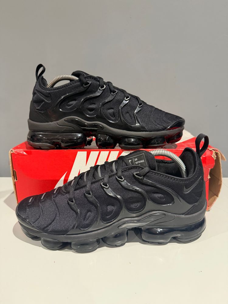 Nike Air VaporMax Plus Triple Black – UK 7.5 image 1