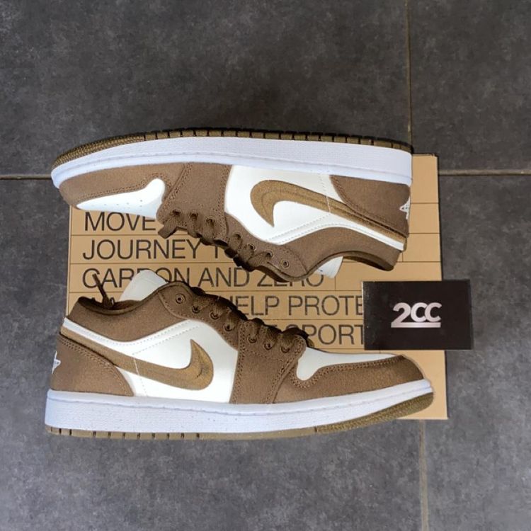 - Jordan 1 Low SE Light Olive (W) image 2