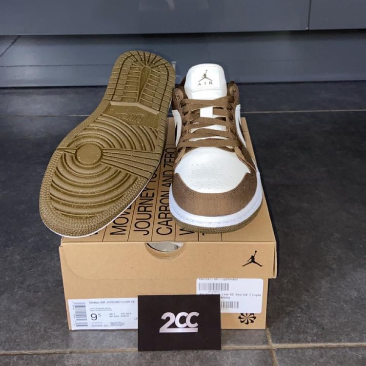- Jordan 1 Low SE Light Olive (W) image 4