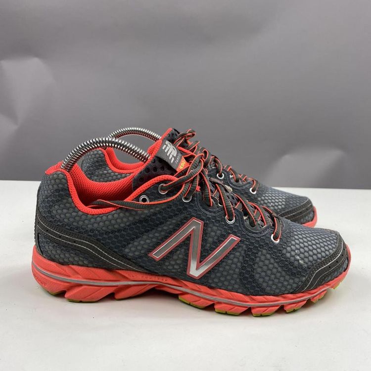 New balance shoes 590 v2 image 2