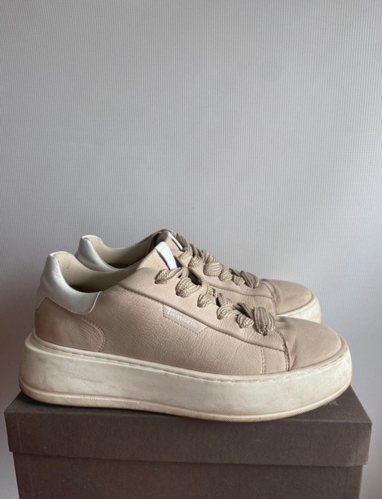 Tamaris Beżowe buty damskie rozmiar 42, wkładka 27cm