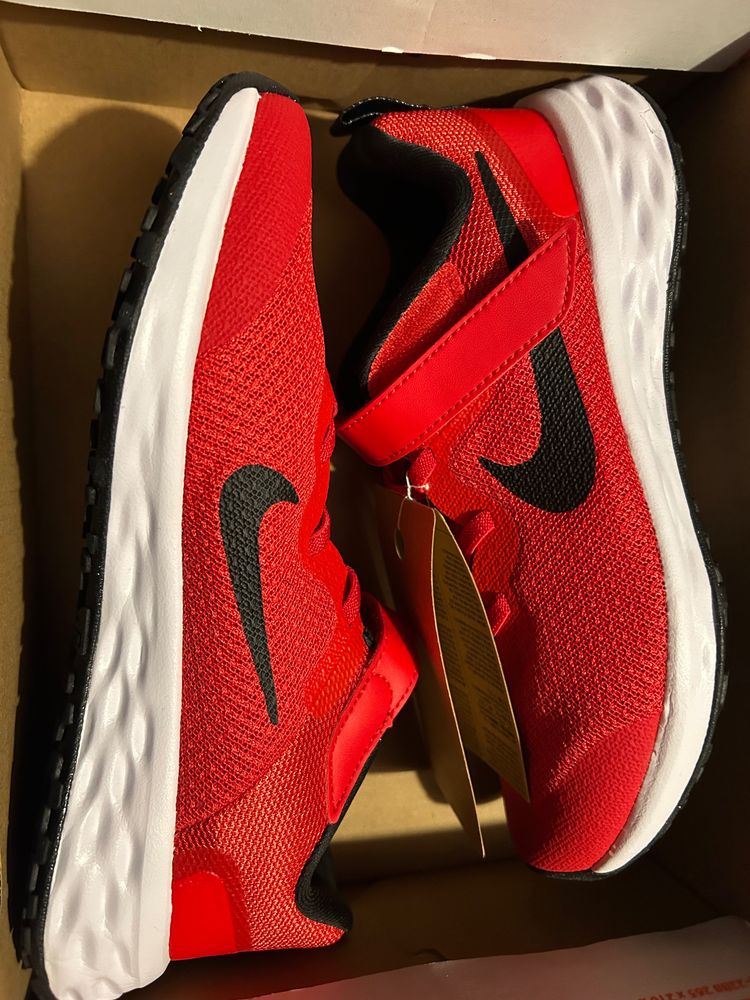 Nike Nike Red Kids Sneakers product image
