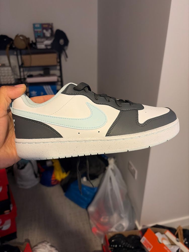 Nike Low-Top Sneakers
