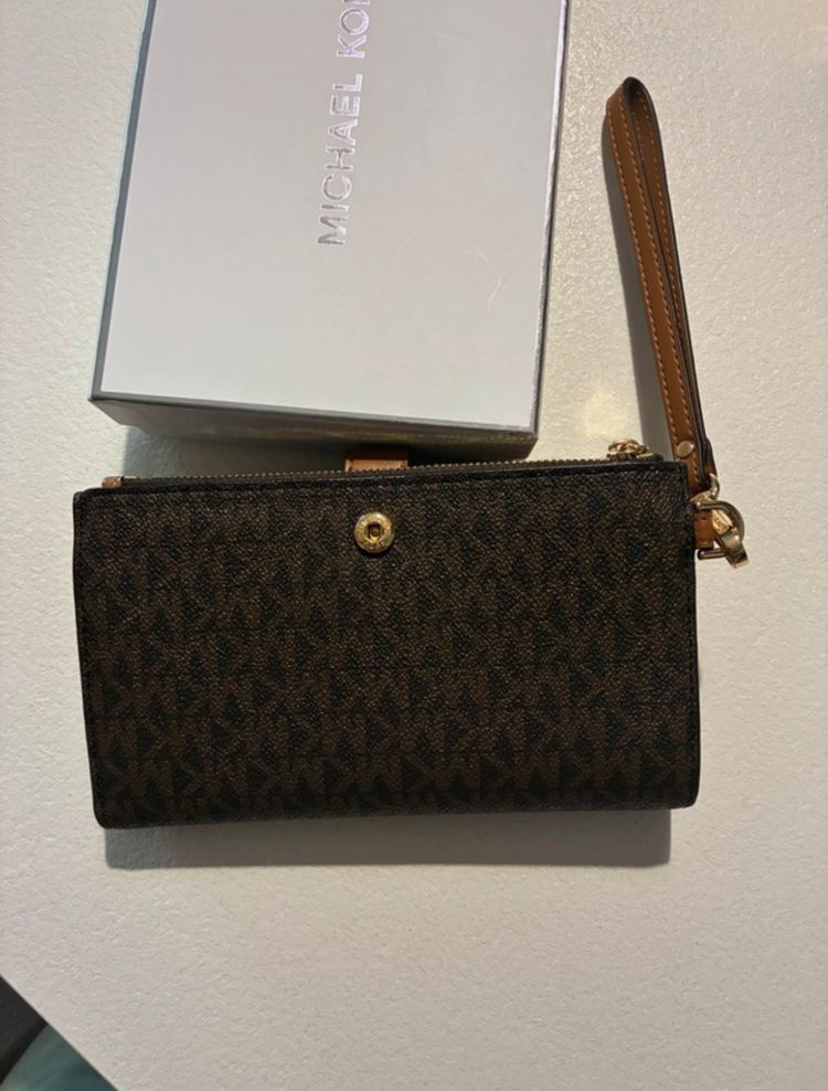 Michael Kors Jet Set Brown Double Zip Wristlet imagen 4