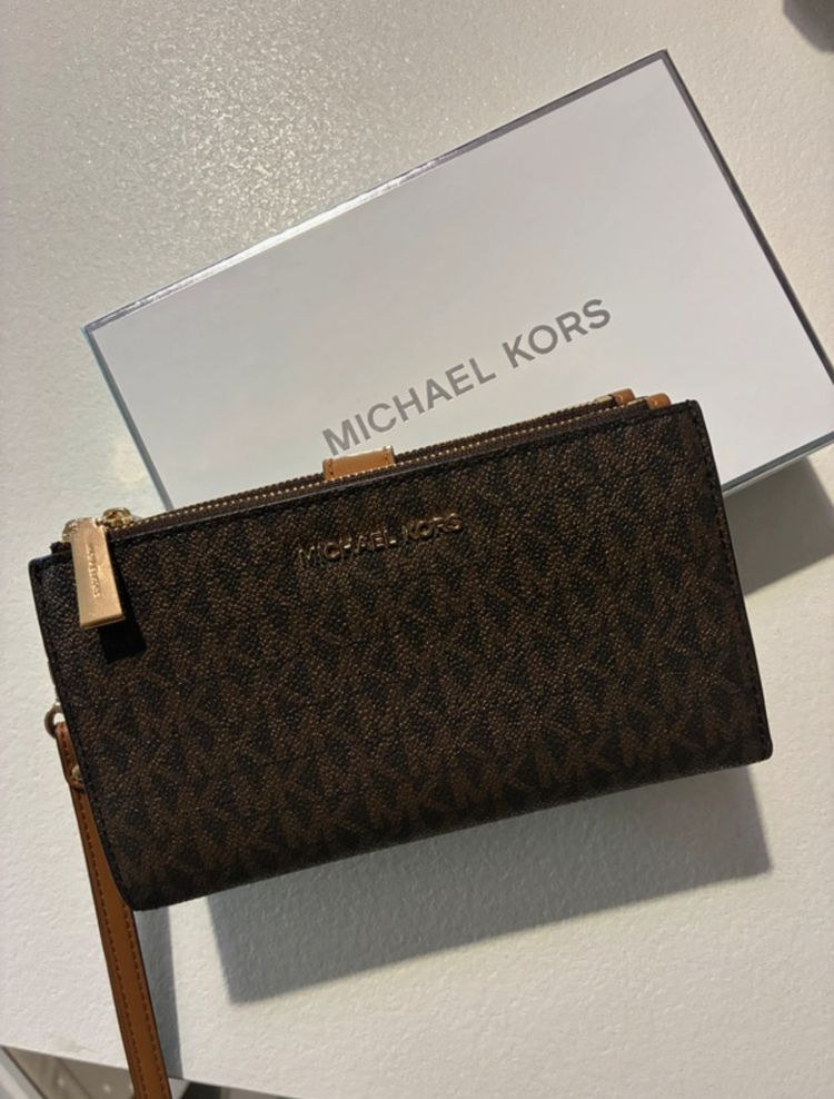 Michael Kors Jet Set Brown Double Zip Wristlet imagen 2