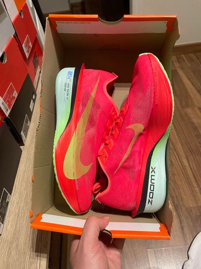 Nike zoomx vaporfly next 4