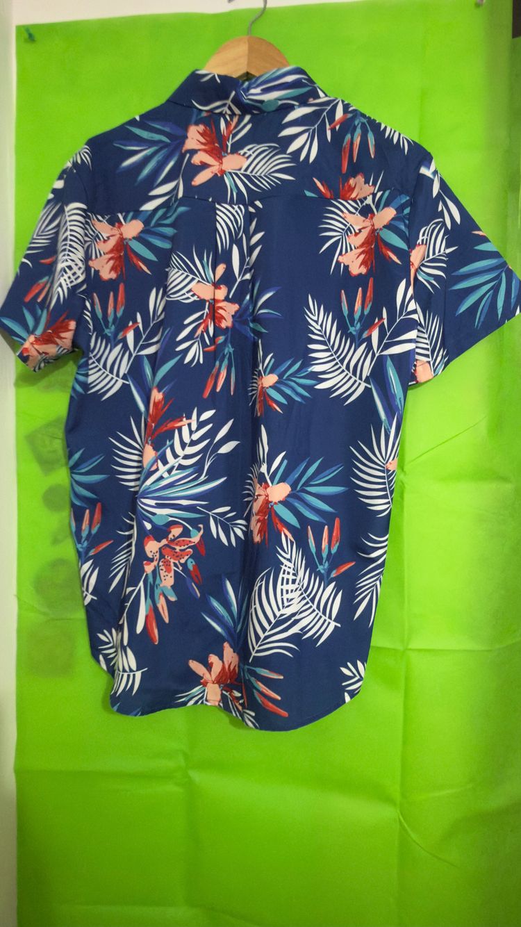 Camisa de manga corta floral azul