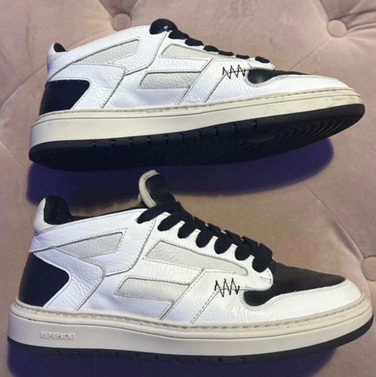 Represent raptor trainers 