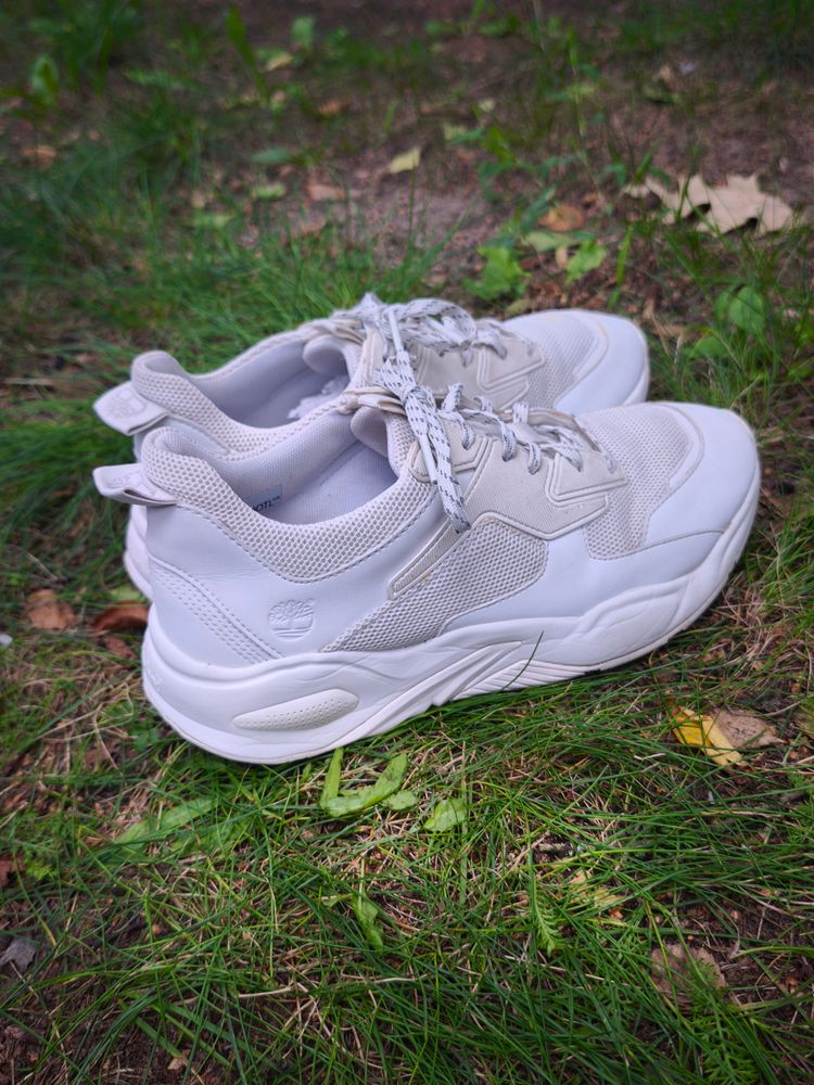 Timberland White Sneakers image 2